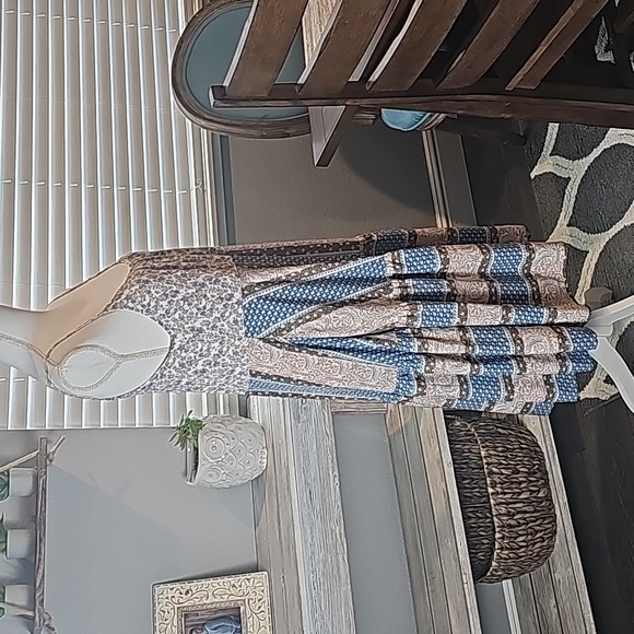 Davi & Dani bohemian flowy midi dress - Picture 4 of 5